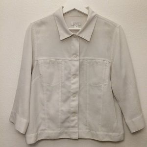 Chic White Button Down Light Jacket w/ 3/4 Sleeves